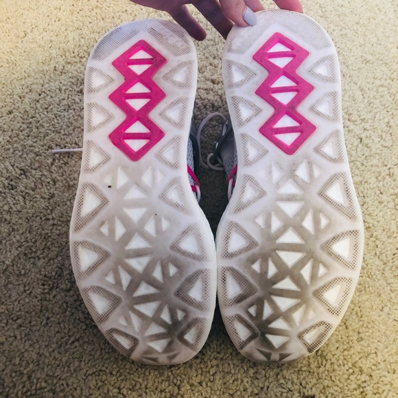 Adidas Akryn women’s running shoes runners 8.5 - Picture 2 of 2